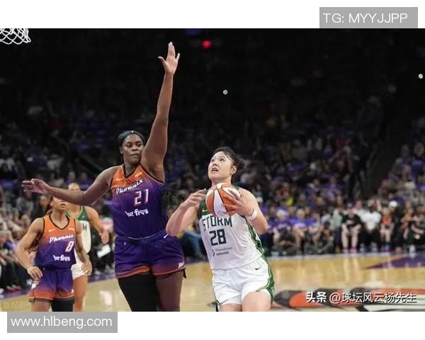 风暴险胜激战全场迪金斯豪取24分4篮板14助攻李月汝赛后与队友热情庆祝 风暴险胜激战全场迪金斯豪取24分4篮板14助攻李月汝赛后与队友热情庆祝